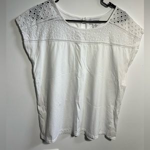 Lovely blouse details.